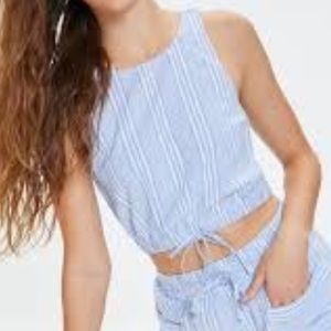 Striped Linen-Blend Crop Top - Sz L / BLUE & WHITE